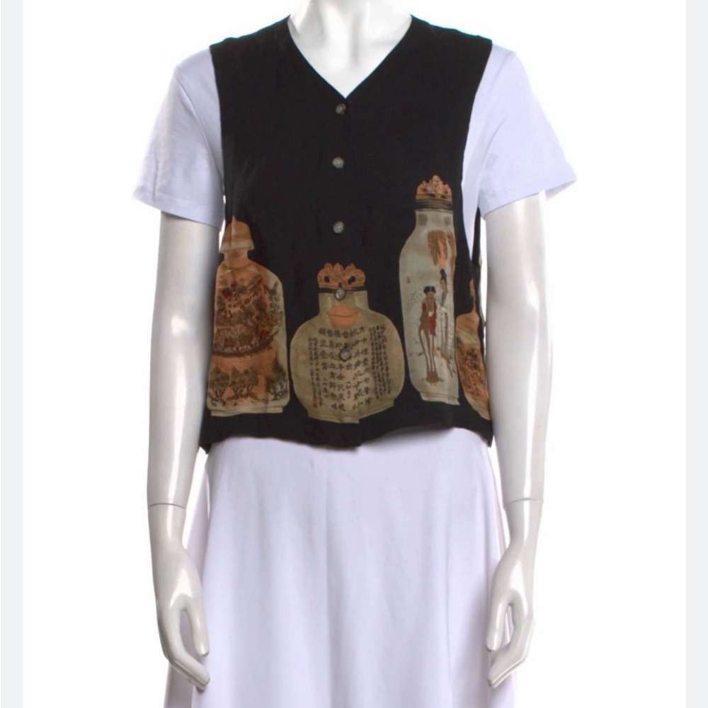 Emanuel by Emanuel Ungaro
Vintage Late 1980's Early 1990's Vest
Size: L or us 10